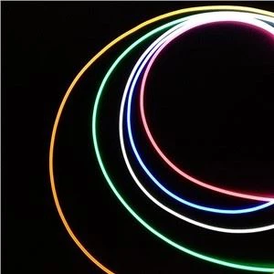 Бочно емитујућа оптичка расвета за базен